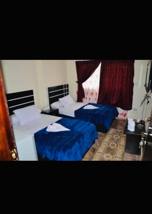 Makadi View Pyramids Bed & Breakfast